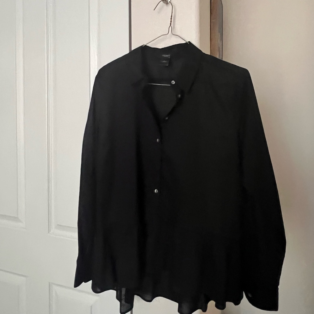 Ann Taylor Hi Low blouse with bottom ruffle size XL